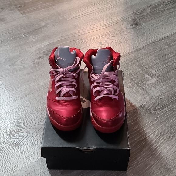 Girls Valentine's Jordan 5 retro ps - Picture 1 of 7